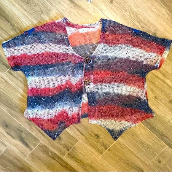 Nwot Catalog Favorites OS Patriotic Fishnet Tunic/Coverup with Wooden Buttons - Picture 4 of 6